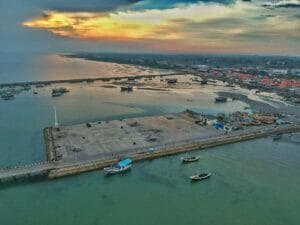 Dermaga Pantai Pesisir Beranta
