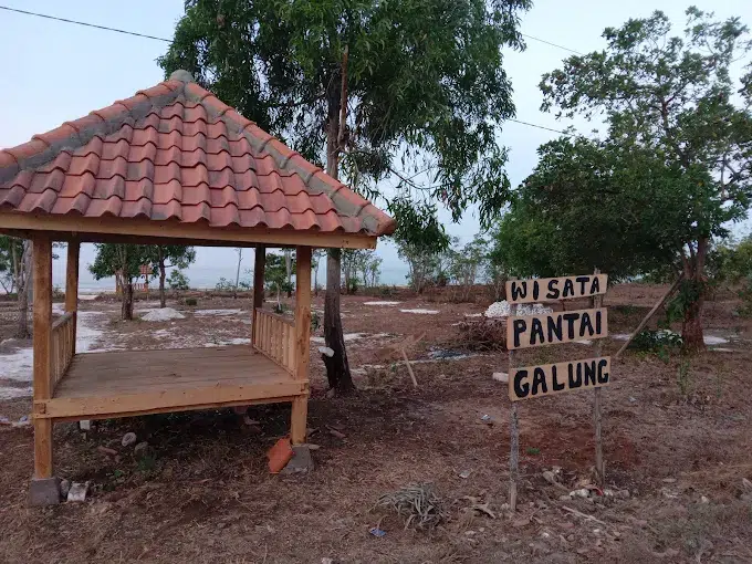 Pantai Galung Sumenep: Wisata Baru Gratis Masuk, Cukup Bayar Parkir!