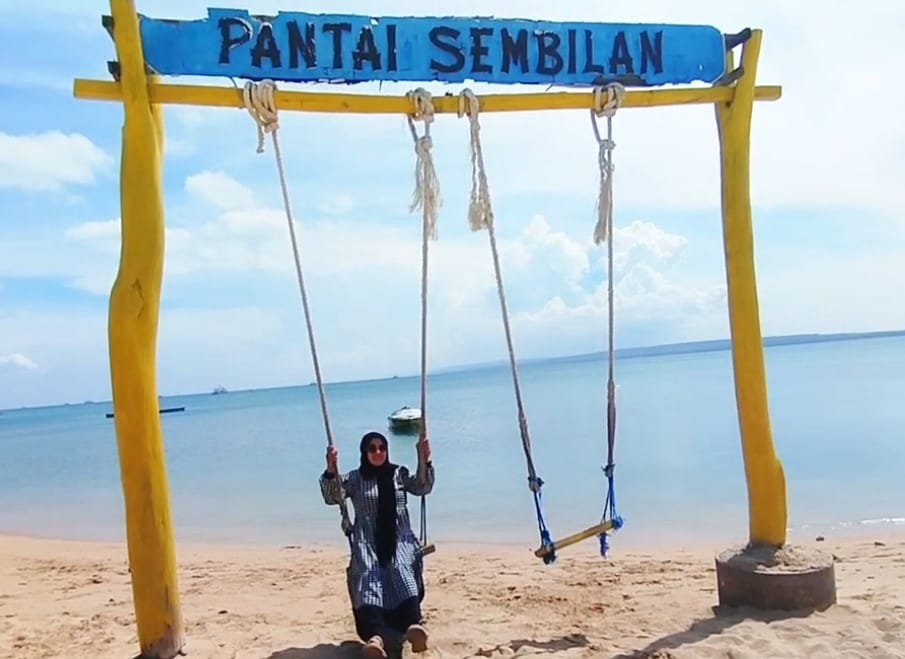 Pantai Sembilan Giligenting: Banana Boat, Snorkeling & Homestay Pinggir Pantai dari Rp300 Ribu 10 Keindahan Pantai sembilan