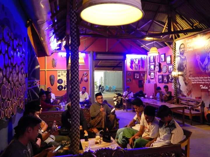 Cafe Kita H. Toha: Kuliner Wajib Coba di Ketapang, Sampang 10 cafe kita