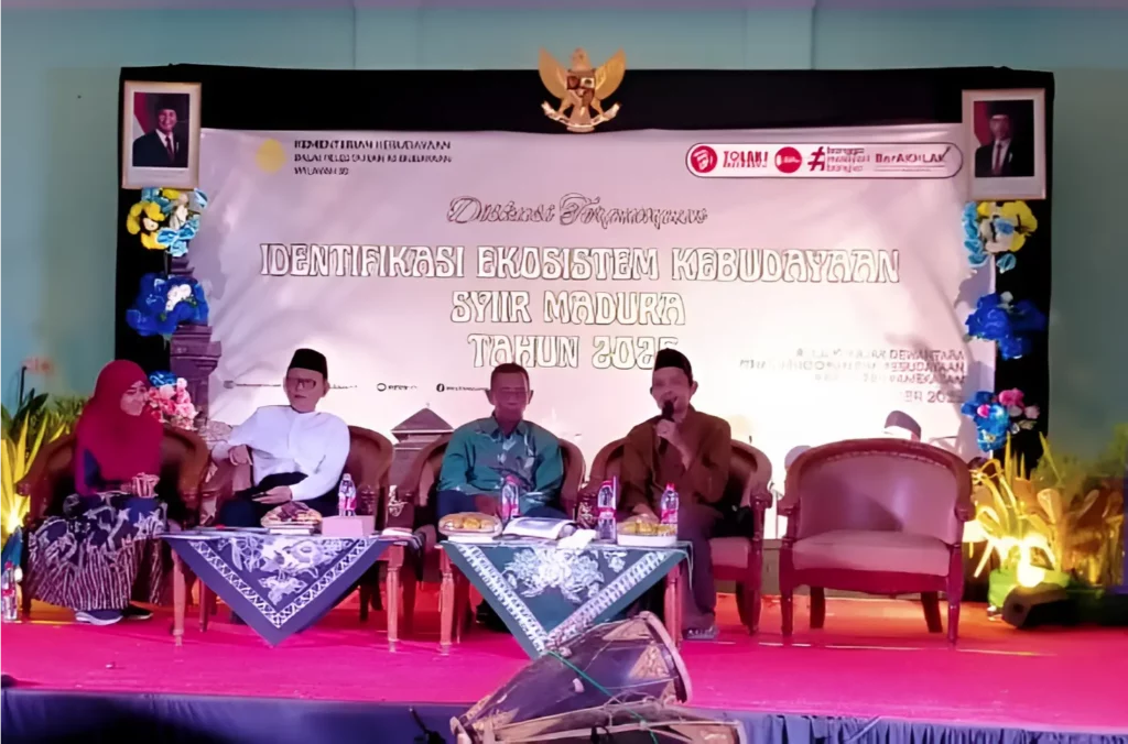 Syi’ir Madura: Merangkai Agama, Moral, Tarekat dan Sejarah dalam Untaian Bait 11 Acara diskusi terpumpun pra-kajian analisis ekosistem syi’ir Madura bertema “Identifikasi Ekosistem Kebudayaan Sy’iir Madura”.