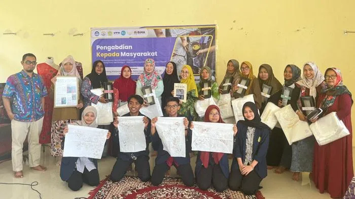 Tim Pengabdian-Masyarakat UTM membuka Desa Wisata Kampung Batik di Desa Paseseh Bangkalan. Doc (Tribunnews)