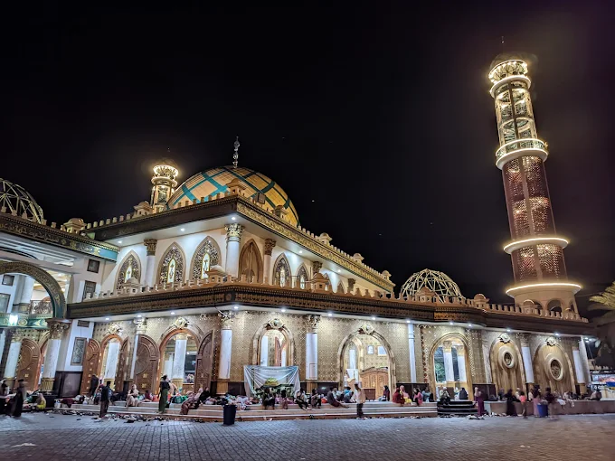 masjid di area makam syaikhona kholil bangkalan